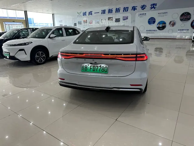 Geely Galaxy A7 — Фото автомобиля 8