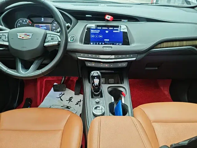 Cadillac XT4 — Фото автомобиля 13