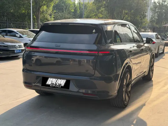 Li Auto L7 — Фото автомобиля 2