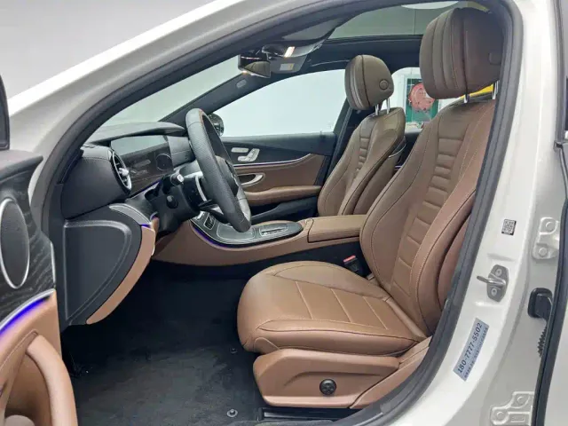Mercedes-Benz E-Class — Фото автомобиля 14