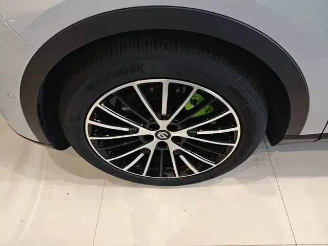 Leapmotor C11 — Фото автомобиля 22