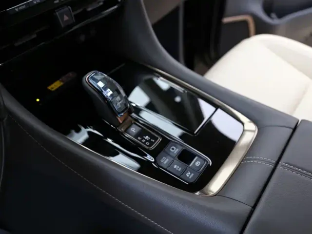 Toyota Vellfire — Фото автомобиля 15