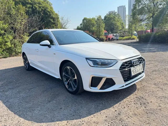 Audi A4L — Фото автомобиля 3