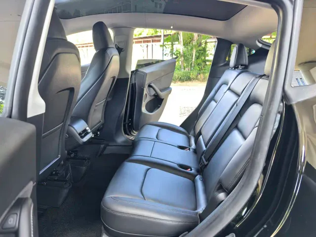 Tesla Model Y — Фото автомобиля 8