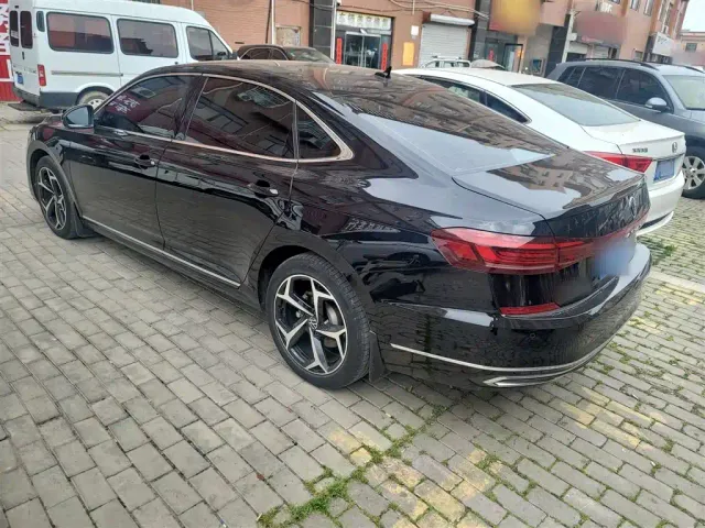 Volkswagen Passat — Фото автомобиля 4
