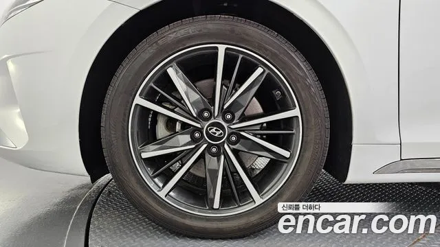 Hyundai Grandeur Grandeur (New) — Фото автомобиля 5