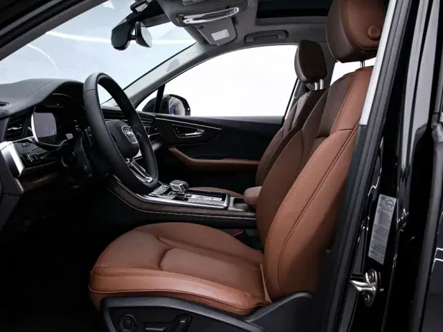 Audi Q7 — Фото автомобиля 14