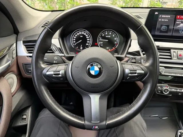BMW X1 — Фото автомобиля 14