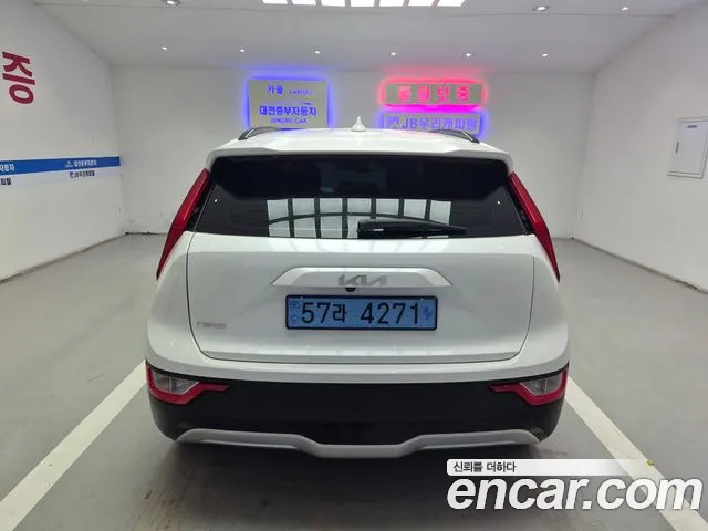Kia Niro — Фото автомобиля 4