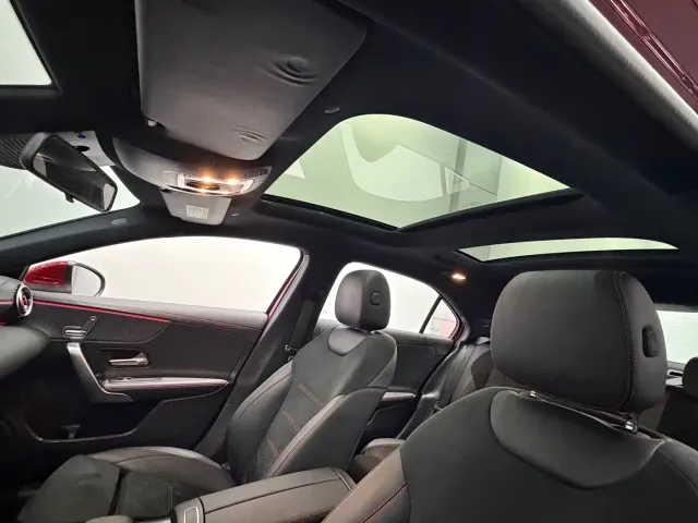 Mercedes-Benz A-Class — Фото автомобиля 10
