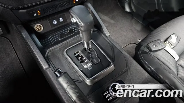 KG_Mobility_Ssangyong Rexton Новый Rexton Sport Khan Дизель 2.2 4WD — Фото автомобиля 9