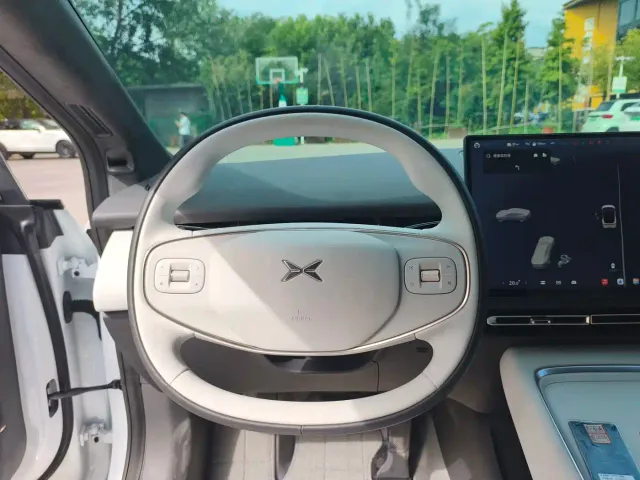 Xpeng P7+ — Фото автомобиля 10