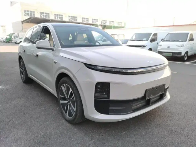 Li Auto L6 — Фото автомобиля 3