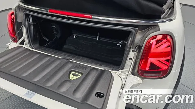 Mini Cooper Convertible — Фото автомобиля 30