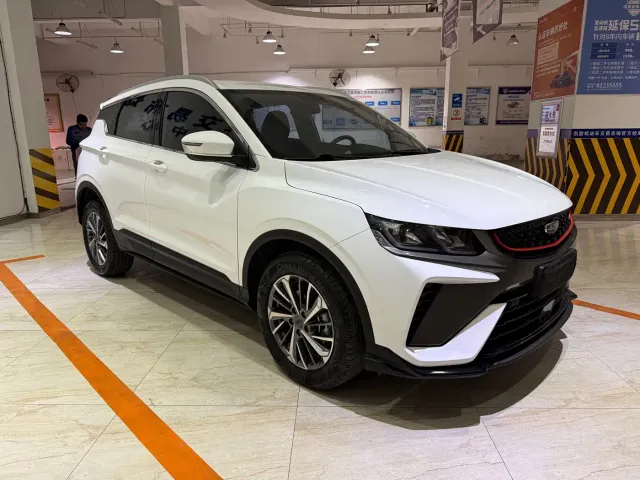 Geely Binyue — Фото автомобиля 3