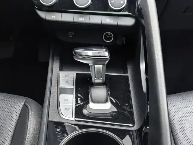 Hyundai Elantra — Фото автомобиля 13