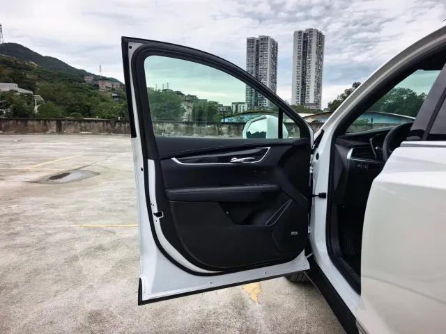 Cadillac XT5 — Фото автомобиля 19