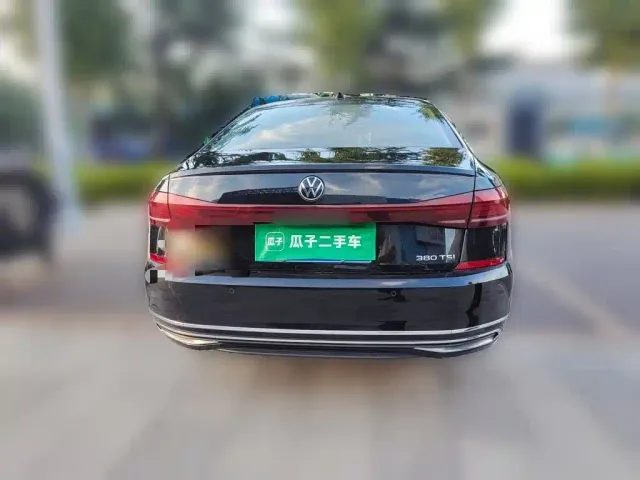 Volkswagen Passat — Фото автомобиля 3