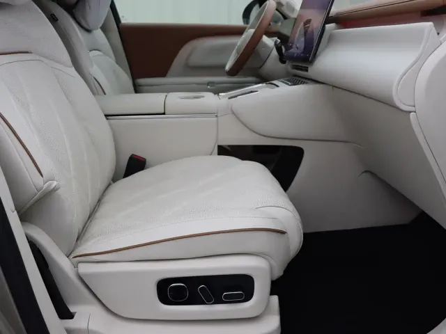 Voyah Auto VOYAH Taisan 2026 Model Base — Фото автомобиля 8