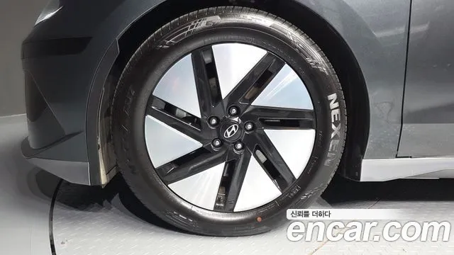 Hyundai Ioniq 6 — Фото автомобиля 5