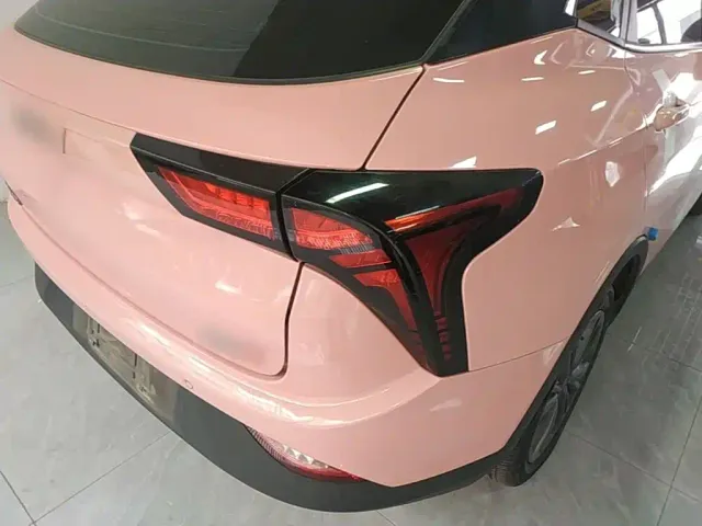 Nezha Auto Nezha V 2022 Trend 400 Lite Pink Custom Edition — Фото автомобиля 23