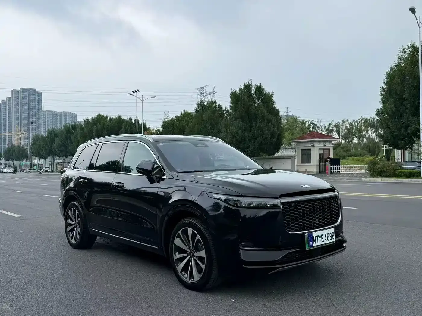 Li Auto Li ONE 2021 Extended Range 6-Seater — Фото автомобиля 3
