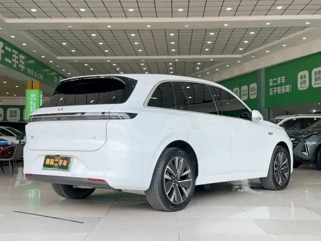 Li Auto L6 — Фото автомобиля 5