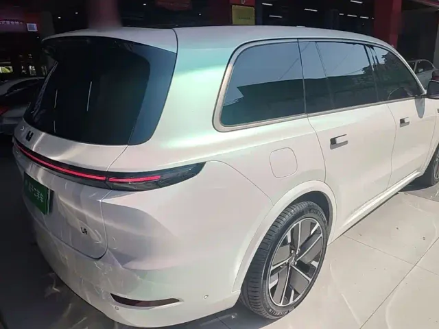 Li Auto L9 — Фото автомобиля 6