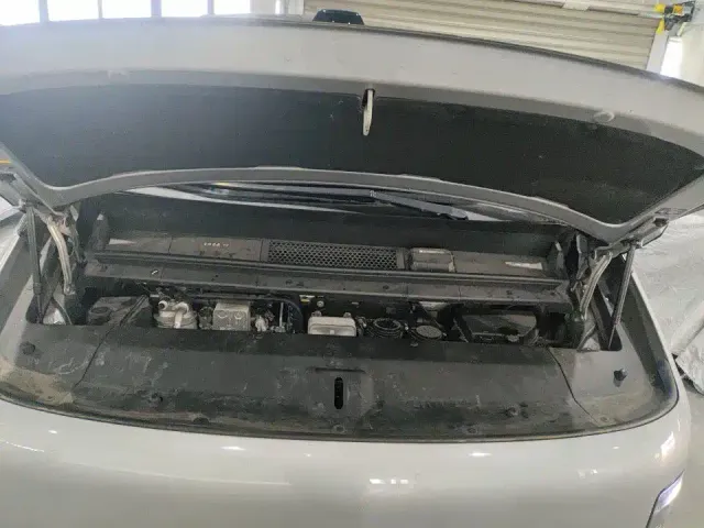 Li Auto MEGA — Фото автомобиля 9