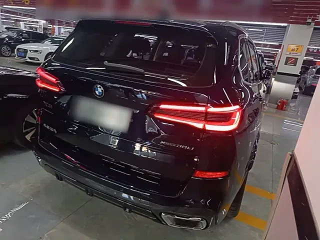 BMW X5 — Фото автомобиля 6