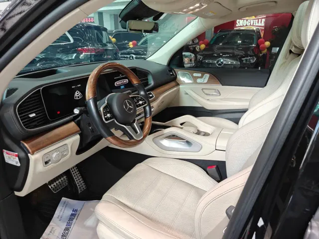 Mercedes-Benz GLS-Class — Фото автомобиля 12