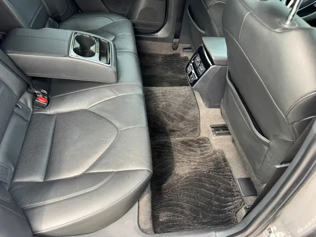 Toyota Avalon — Фото автомобиля 16