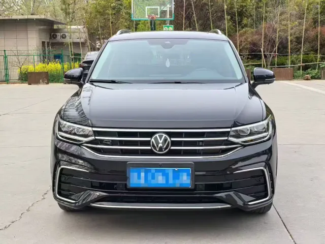 Volkswagen Tiguan L — Фото автомобиля 2