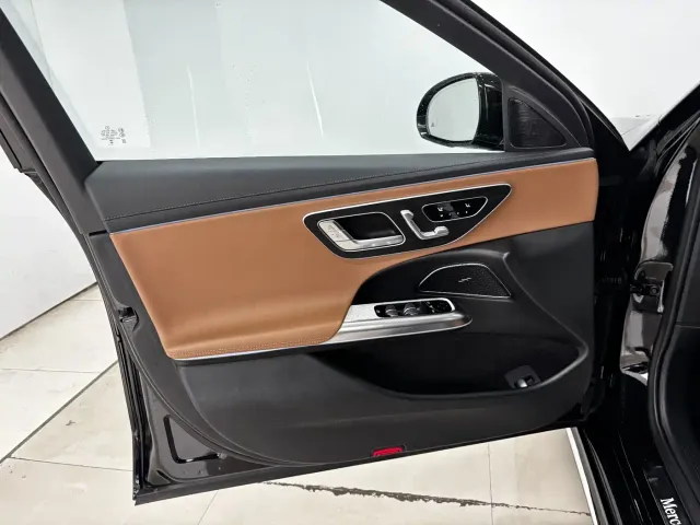 Mercedes-Benz E-Class — Фото автомобиля 9