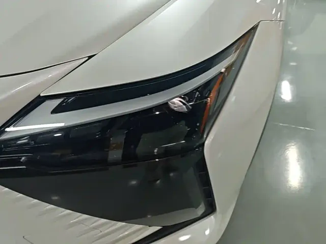 Lexus RZ — Фото автомобиля 23