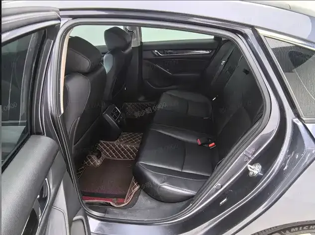 Honda Accord — Фото автомобиля 8