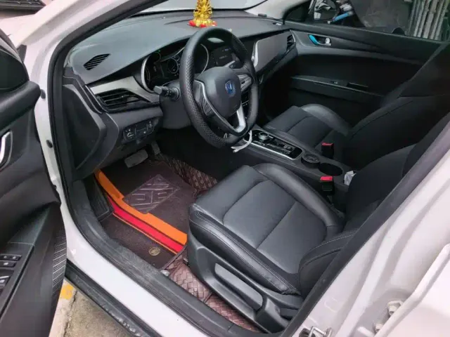 Changan Eado — Фото автомобиля 14