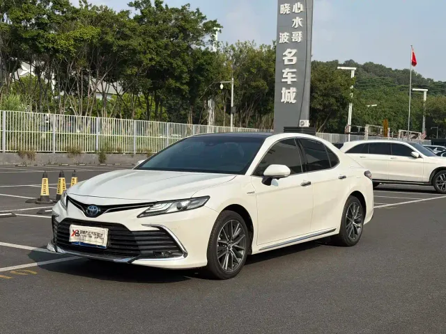 Фотография автомобиля — Toyota Camry