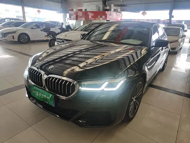 Фотография автомобиля — BMW 5 Series