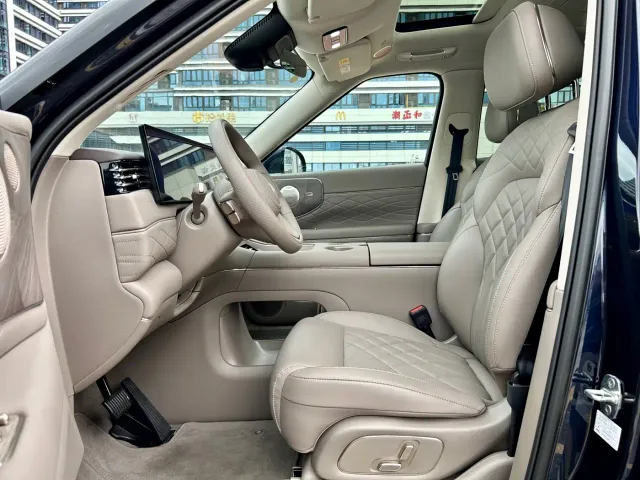 IM Motors LS9 — Фото автомобиля 10