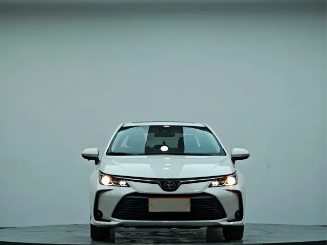Toyota Corolla — Фото автомобиля 2