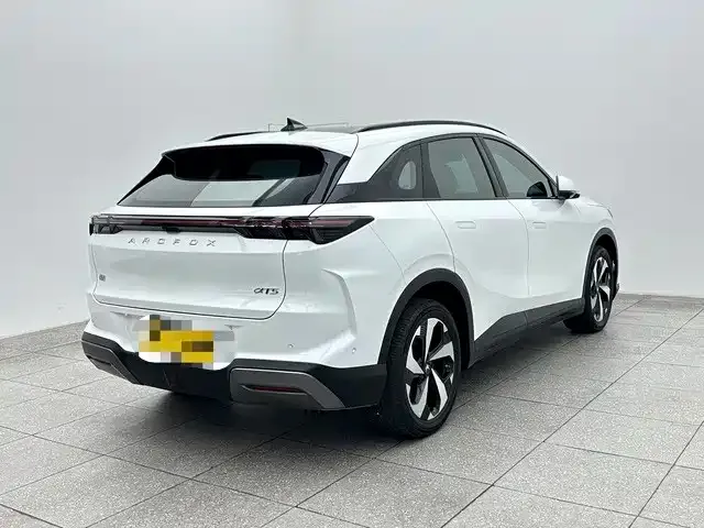 Arcfox Alpha T5 — Фото автомобиля 6