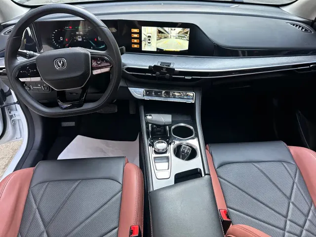 Changan Eado — Фото автомобиля 6