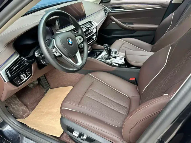 BMW 5 Series — Фото автомобиля 5