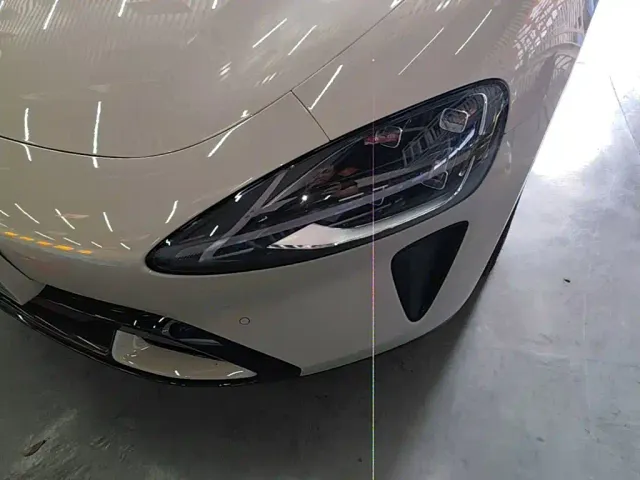 Xiaomi SU7 — Фото автомобиля 23