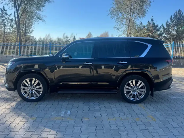 Lexus LX — Фото автомобиля 4