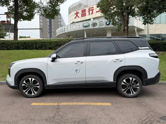 Wuling Starlight 560 — Фото автомобиля 3