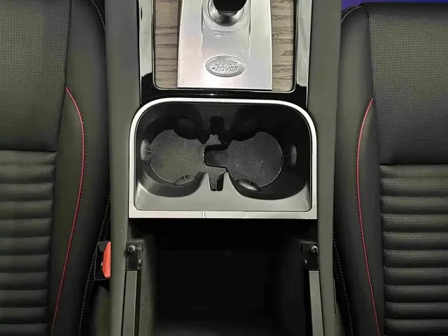Land Rover Discovery Sport — Фото автомобиля 17