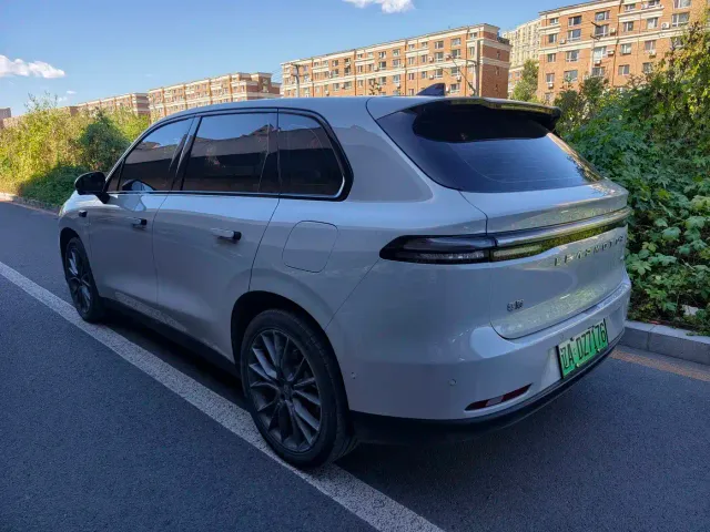 Leapmotor C10 — Фото автомобиля 5