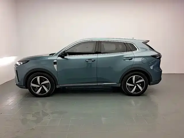 Changan Qiyuan Q05 — Фото автомобиля 4